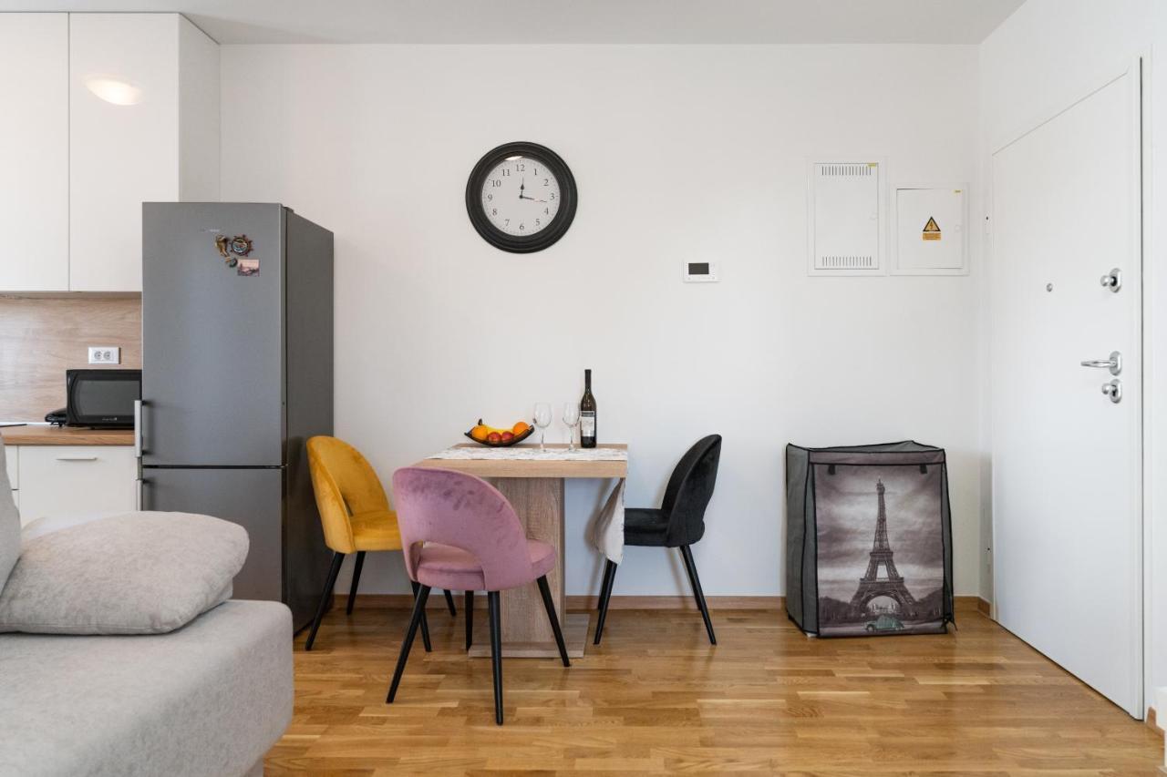 Apartment Roni + Besplatan Parking Задар Экстерьер фото