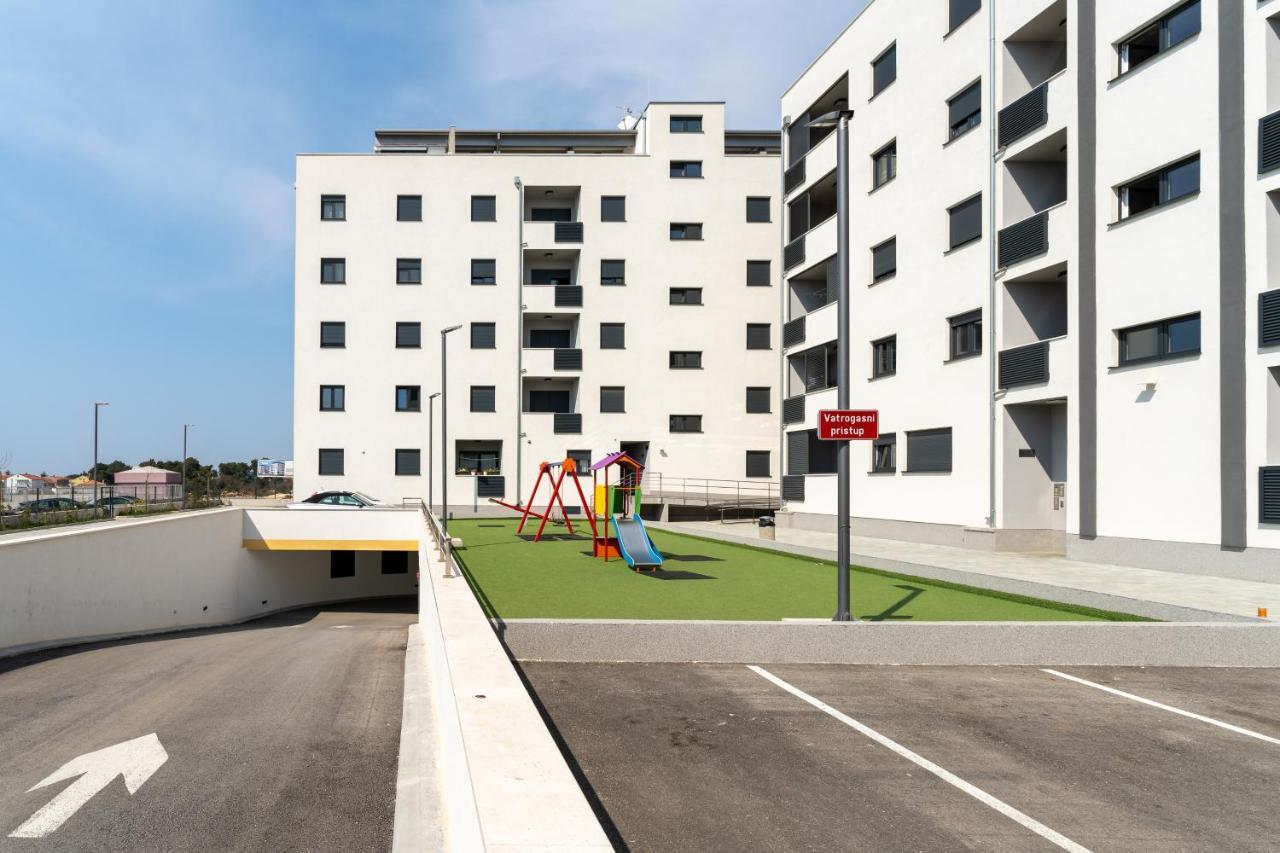 Apartment Roni + Besplatan Parking Задар Экстерьер фото